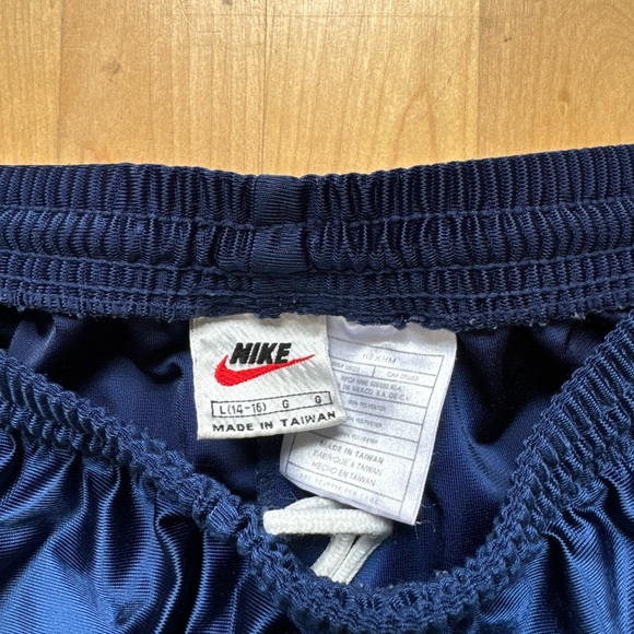 Vintage Nike Short DarkBlue Small Logo 90s Y2K Made in Usa - Picture 5 of 5